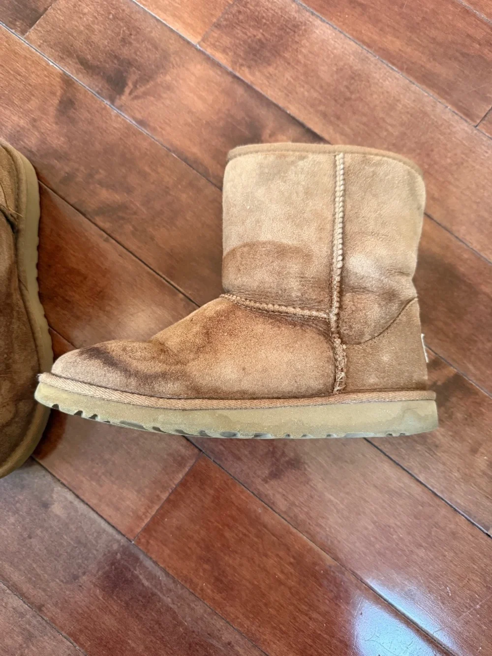 UGG Classic Short Brown Suede Shearling Boots, size 4
